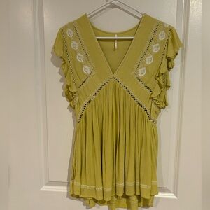 Free People Short Sleeve Woman’s Top with Pockets, Size S